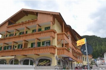 Италия Hotel Campitello di Fassa, Екстериор